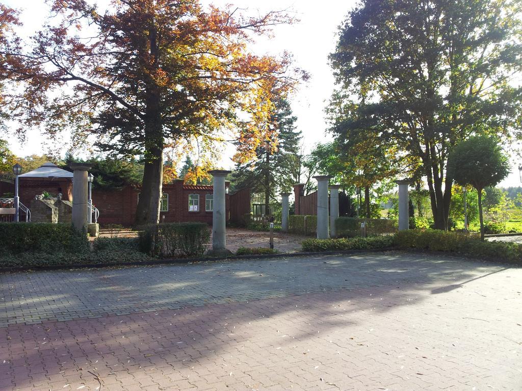 Hotel Restaurant Am Pfauenhof Quakenbrück エクステリア 写真