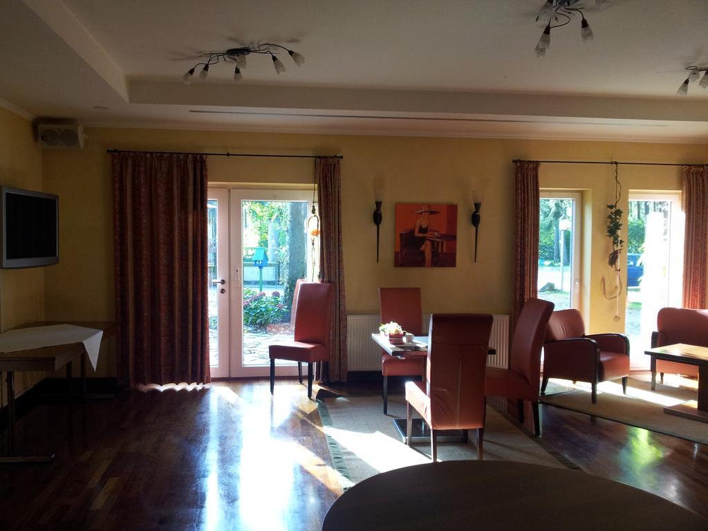 Hotel Restaurant Am Pfauenhof Quakenbrück エクステリア 写真